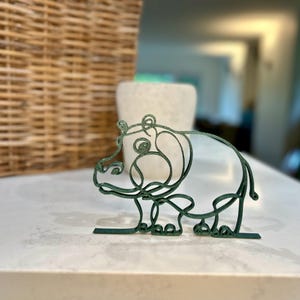 Green Christmas Hippo Sculpture | 3D Printed Line Art Ornament | Minimalist Holiday Tabletop Decor | Festive Hippo Figurine