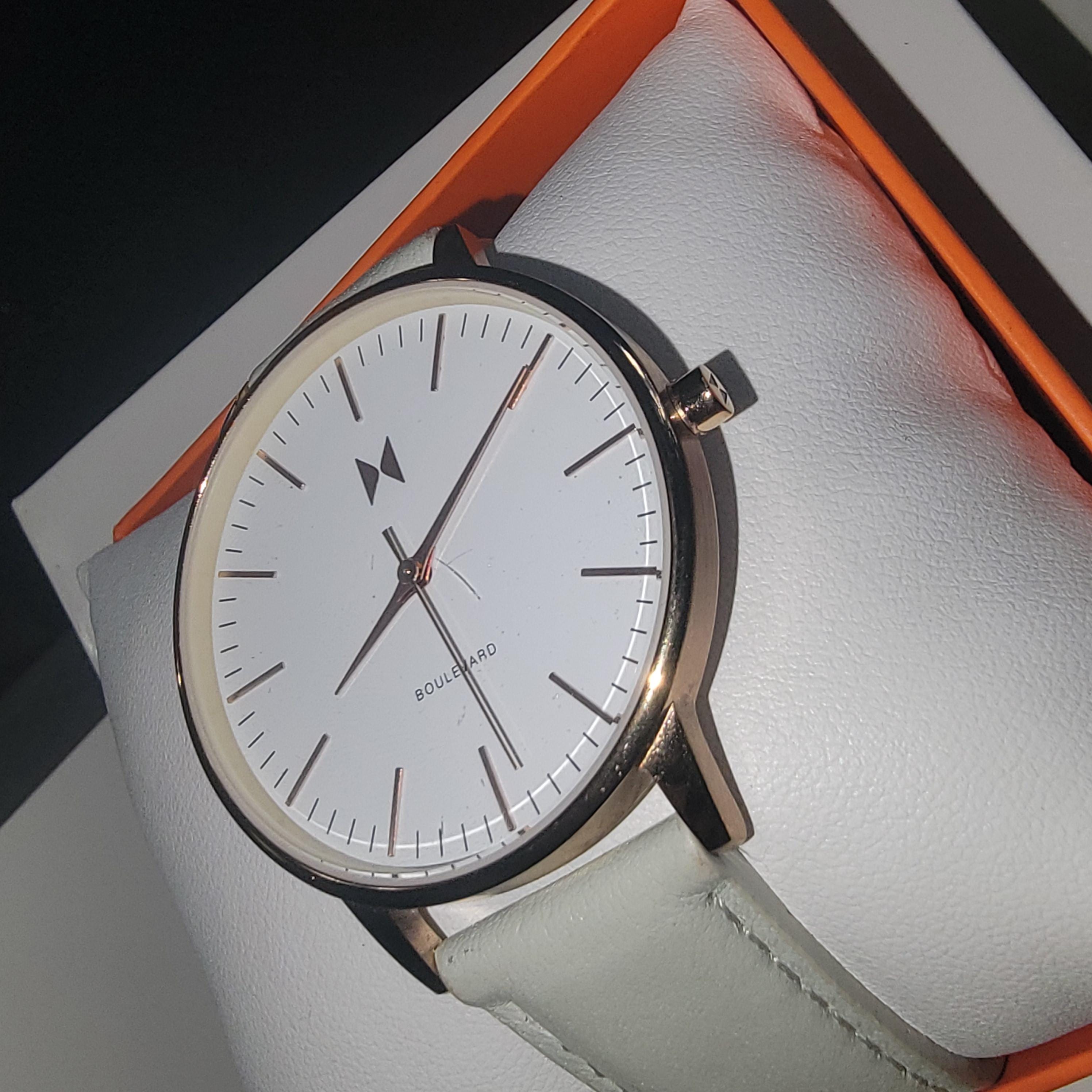 New Ladies Movado Watch White Dial & Leather Strap 07101382 