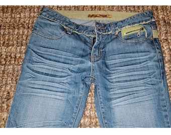 TAIWEIBAO JEANS Women's 28W Blue Denim Slim Bootcut  Lime Band Zipper Pocket Low