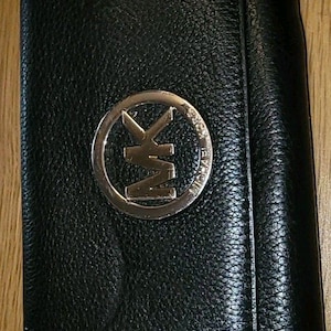 Michael Kors Fulton Large Flap Continental Pebbled Leather Wallet - Black Nice