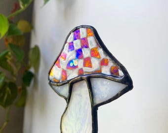 Vitral con forma de hongo: Decoración punk rock