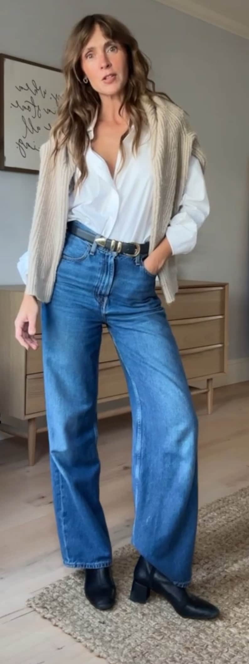 Casual chic | 333 Lookbook | Gen Z-mode | Spaarzaamheid | Minimalistische kledingkast | Stijlgids Mix/Match-outfits | Capsulegarderobe| Neutrale kleuren afbeelding 5