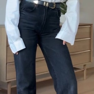Casual chic | 333 Lookbook | Gen Z-mode | Spaarzaamheid | Minimalistische kledingkast | Stijlgids Mix/Match-outfits | Capsulegarderobe| Neutrale kleuren afbeelding 4