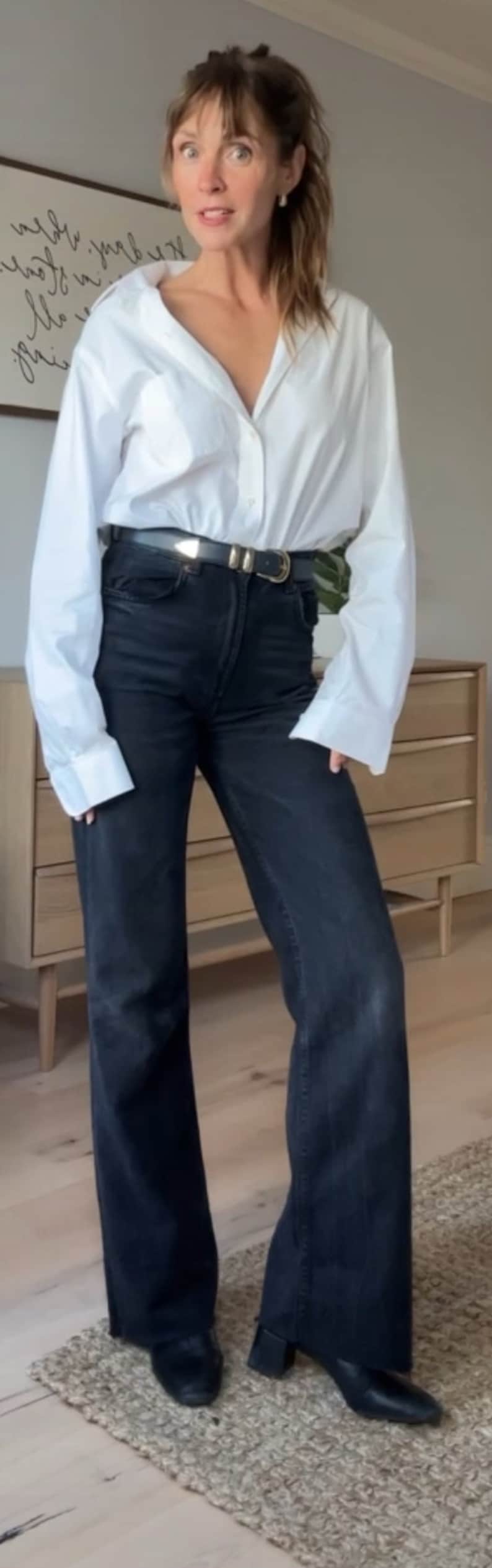 Casual chic | 333 Lookbook | Gen Z-mode | Spaarzaamheid | Minimalistische kledingkast | Stijlgids Mix/Match-outfits | Capsulegarderobe| Neutrale kleuren afbeelding 4