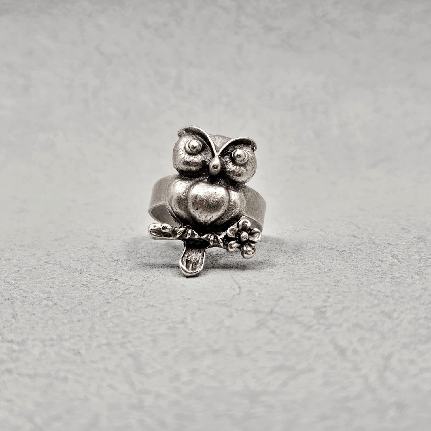 Vintage Owl Ring – Silver Plated Zamak Adjustable Statement Jewelry