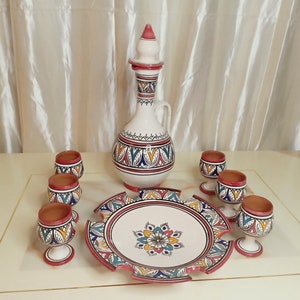Pack plateau rond avec carafe et 6 verres d&#39;eau en poterie