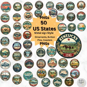 Może przedstawiać: Kolekcja 50 okrągłych grafik cyfrowych przedstawiających stany USA, z których każda zawiera ilustrację krajobrazu, nazwę stanu i rok. Centralny tekst brzmi PNGs 50 US States Metal sign Style Ornaments, Button Pins, Coasters PNGs.