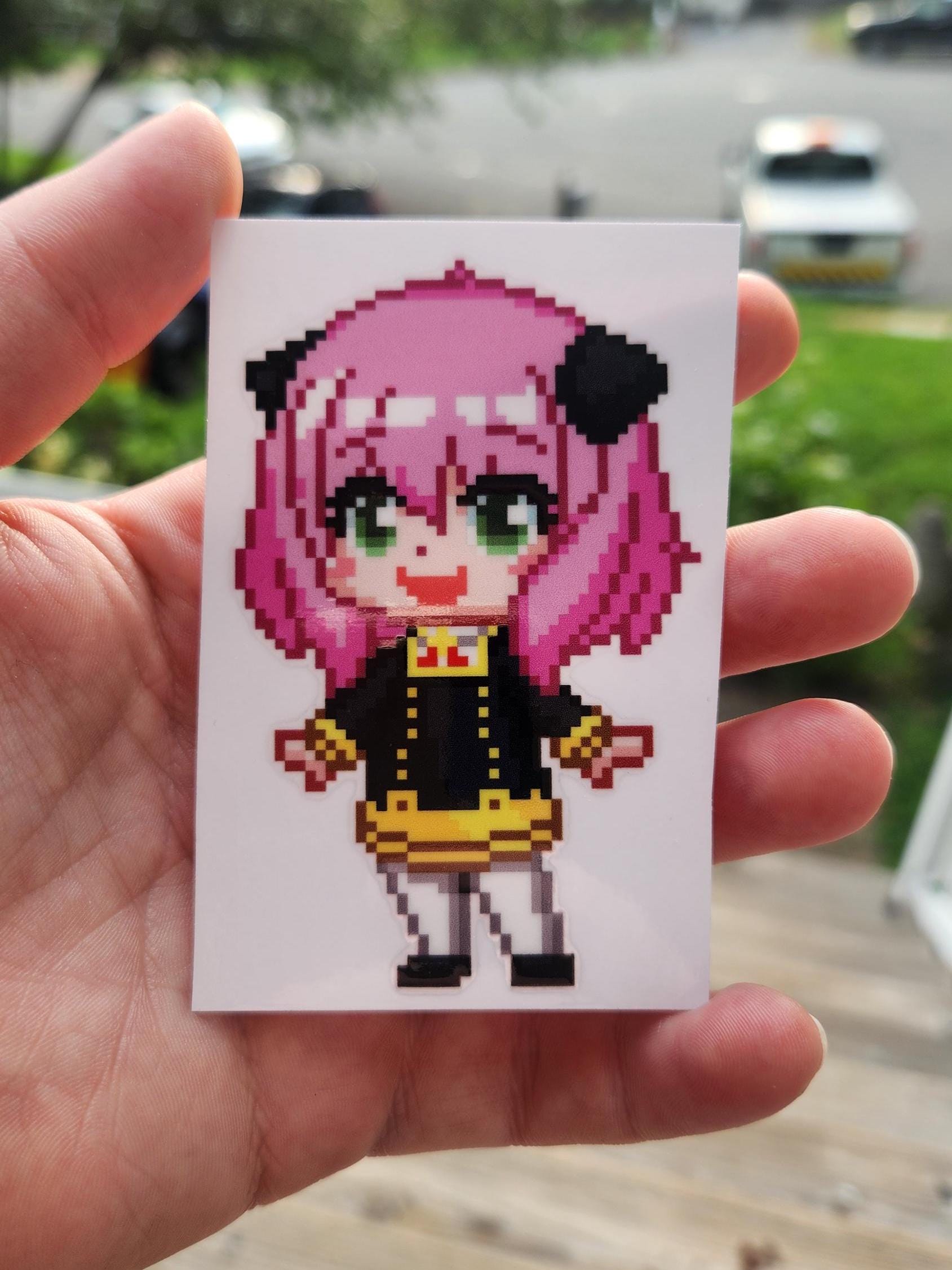 ANYA HINDMARCHピクセルアート ステッカー インベーダー Anya Forger Pixel Art Sticker | Spy Family Anime Fart Art Car