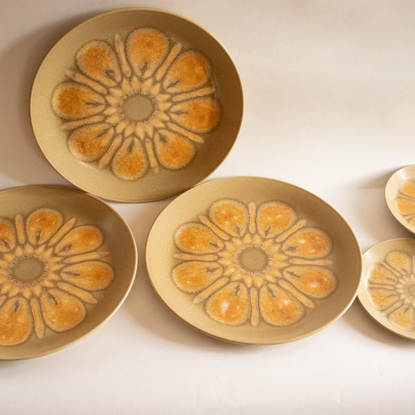 Vintage Johnson Bros Stonecrest Dorado 1970s Dinner Plates and Bread Side Salad Plates, Sold Individually, Mid-Century, MCM, Floral Ceramic