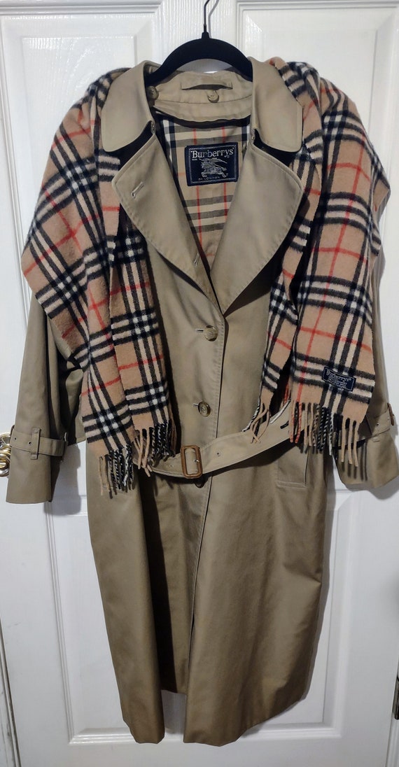 Burberry's classic trench coat with matching scarf