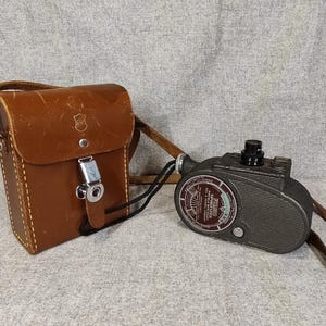 Bell & Howell Filmo Sportster 8mm Film Movie Camera 1930&#39;s W/ Leather Case