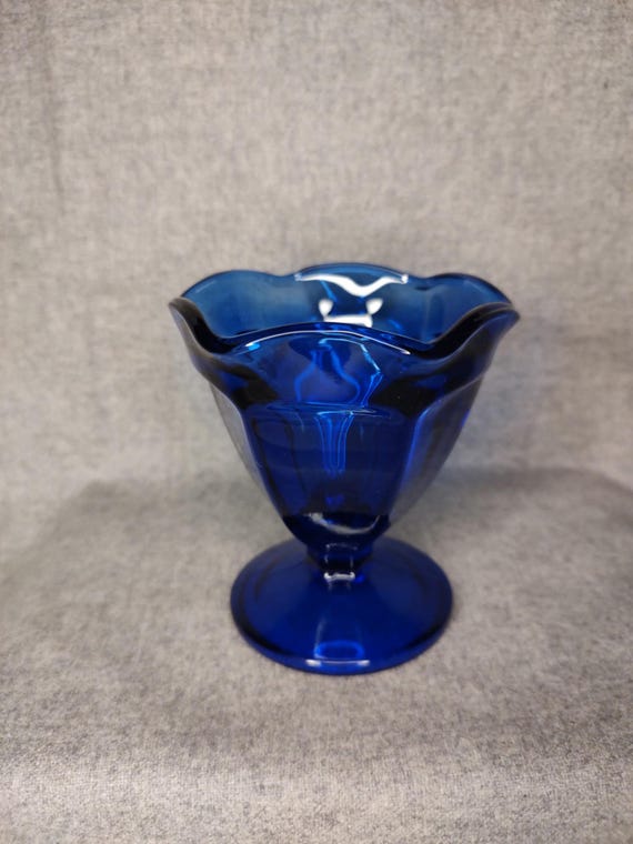 Anchor Hocking Set of 4 Vintage Fountainware Cobalt Blue Parfait