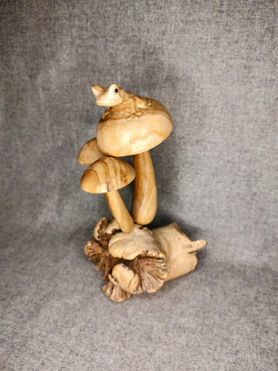 Paperweight Rustic Vintage Carved Wood Frog Mushroom Statue Figurine Paperweight Rustic ...