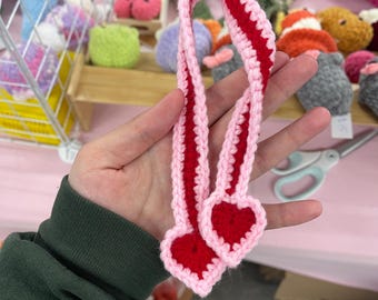 Gehäkeltes Herz Lesezeichen, Valentinstag Lesezeichen, Lesezeichen, kleines Geschenk für einen Buchliebhaber