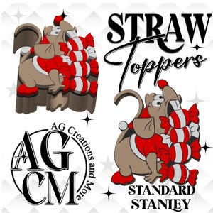 Puede incluir: Varios adornos para pajitas con un ratón de dibujos animados con gorro de Papá Noel y atuendo rojo, sosteniendo caramelos rojos y blancos. El texto "STRAW Toppers" y "STANDARD STANLEY" también es visible.