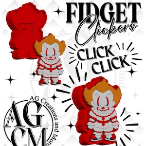 Könnte beinhalten: Zwei rote Kunststoff-Fidget-Clicker mit einer Cartoon-Clown-Figur mit orangefarbenen Haaren, einem weißen Anzug mit roten Akzenten und einem finsteren Grinsen. Der Text FIDGET Clickers und CLICK CLICK erscheint in Schwarz neben dem Logo AG Creations and More.