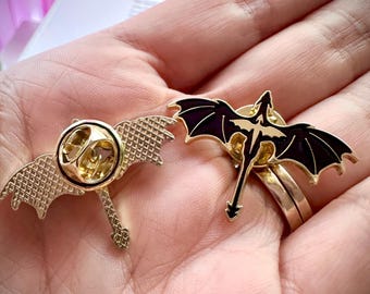 Fourth Wing Pin Tairn and Andarna, bookish merch, Violets Relic Dragons backpack, purse, jacket