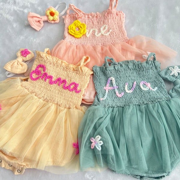 Benutzerdefinierte Baby Name Tutu, personalisierte Hand gestickt Baby Romper, ersten Geburtstag Outfit, gesticktes Tutu, Tutu-Kleider, Geburtstagsgeschenk