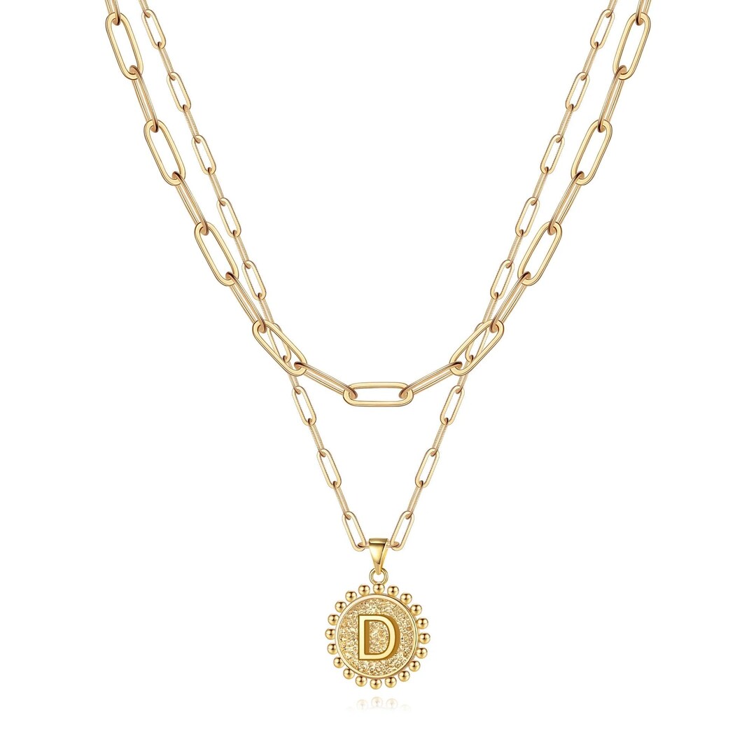 Collana con iniziale placcata in oro 14K: delicata catena a forma di graffetta - Italia