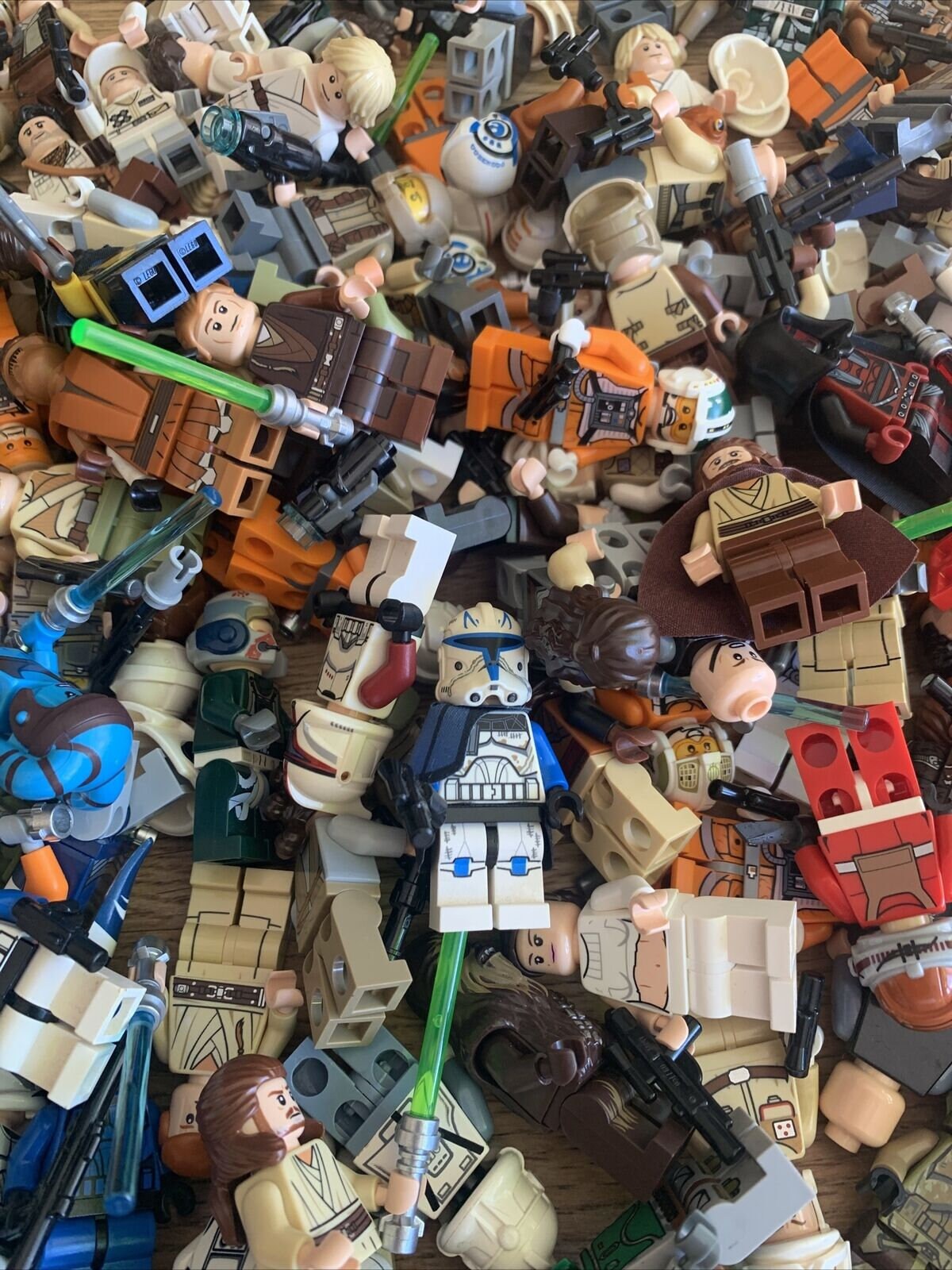 Lego Lot de 4,5 kg en vrac! Pièces et pièces aléatoires Bricks : :  Jeux et Jouets