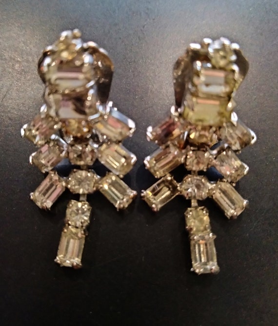 Vintage silver rhinestone clip on dangle earrings