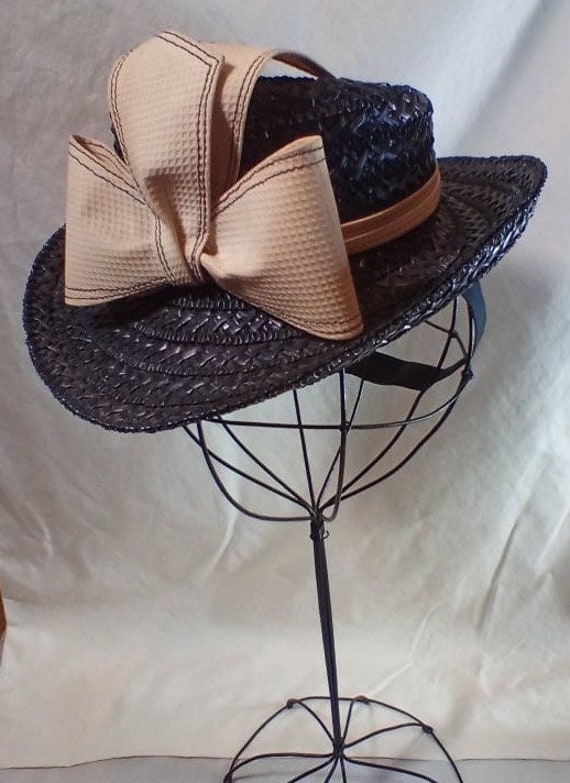 1940s Dark Navy Straw Tilt Hat with Cream Bow Vint