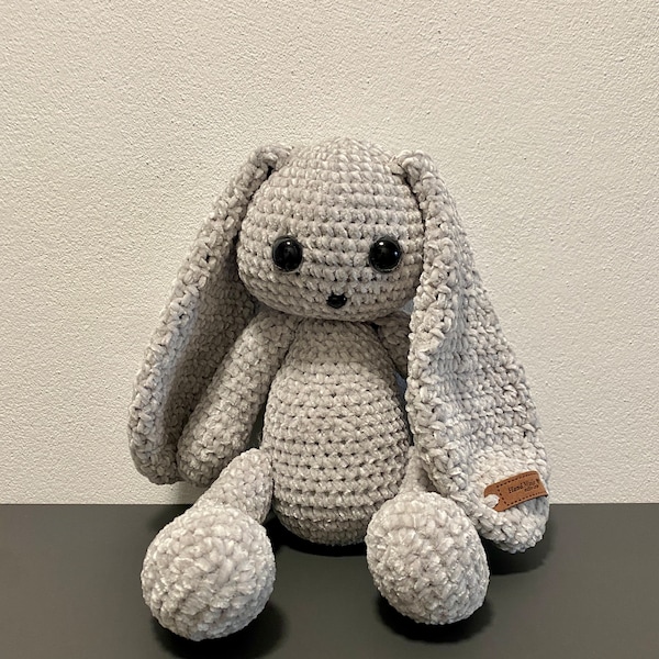 Peluche lapin au crochet pour bébés et tout-petits avec laine de qualité supérieure Fabriqué en Allemagne Cadeau de naissance fait à la main Anniversaire