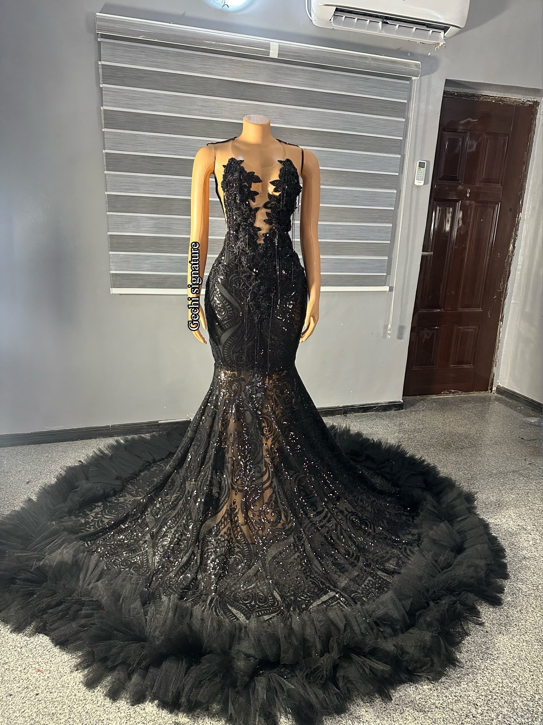 Black and gold lace prom dress hot sale