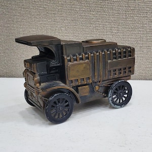 Tirelire camion Mack modèle 1906