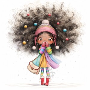 Pode incluir: Uma menina com cabelo castanho encaracolado usa um chap&eacute;u rosa, um su&eacute;ter listrado arco-&iacute;ris e uma echarpe combinando. Ela est&aacute; segurando as m&atilde;os no rosto e olhando para cima. Ela est&aacute; usando botas vermelhas e carregando uma bolsa branca. O fundo &eacute; branco com flocos de neve.