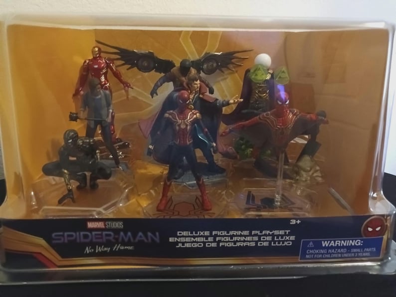 SPIDERMAN-MAN Deluxe Figurines Play set by Marvel Studios image 1