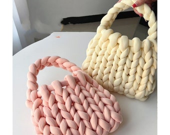 Hand woven tote bag Chunky yarn woven shoulder bag Hand woven purse