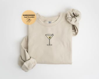 Besticktes Martini Crewneck-Sweatshirt: Trendiges Bachelorette Geschenk, Martini-Zeit, Geschenk für Cocktail-Liebhaber