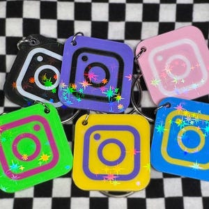 Custom NFC Instagram Keychain: 3D Printed Social Media Tag