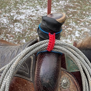 Cowboy Rope Keeper Strap for Saddle, Bungee Rope Lariat Holder Keeper for Horse Riding, Ranchy Team Roping Lariat Keeper for Saddle Tack