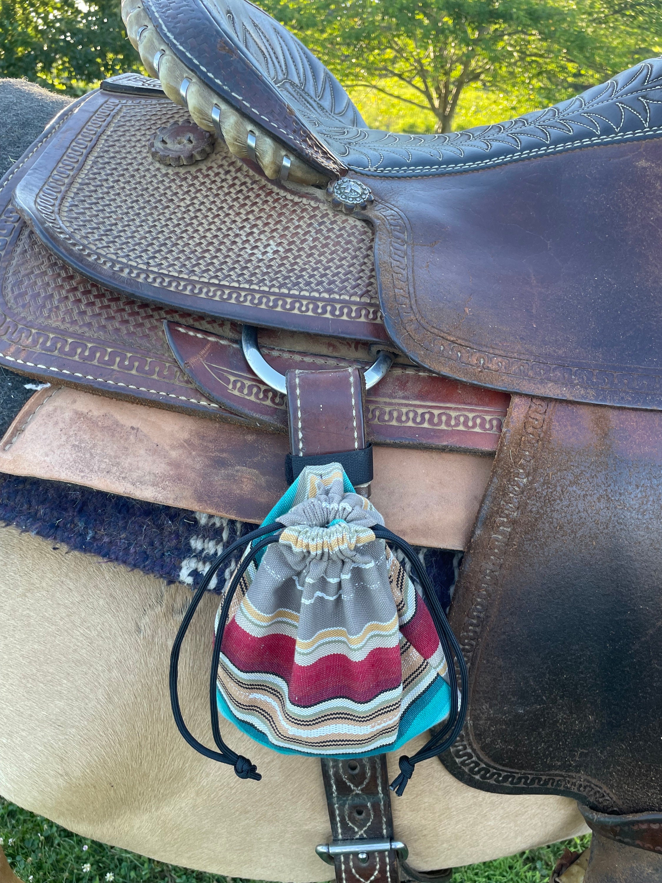 手作り？馬 彫刻 ショルダーバッグ カバン ウエスタン 革製品