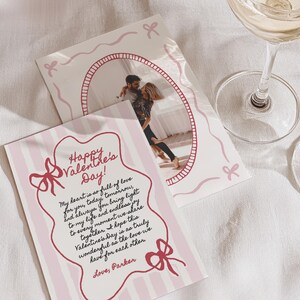 Rosa Gestreifte druckbare Valentinstag Kartenvorlage mit Foto, süße Tageskarte für Ihn Ihre Frau Mann Freund, Print at Home Instant