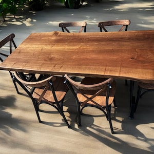 Tavolo da pranzo moderno, grande tavolo in legno massello di noce