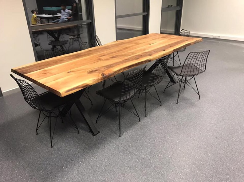 LaviniaCraftArt Dining Table