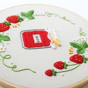 Patrón de bordado en PDF: Mermelada de fresa - Bordado veraniego para principiantes, diseño de cocina, archivos de bordado a mano sencillos, bayas, frutas, comida imagen 4
