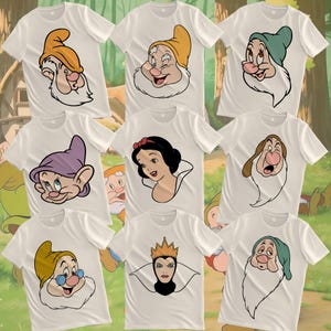 Puede incluir: Conjunto de 9 camisetas blancas con personajes de la película clásica de Disney Blancanieves y los Siete Enanitos. Las camisetas muestran a Blancanieves, la Reina Malvada y los siete enanitos: Doc, Grumpy, Happy, Sleepy, Bashful, Sneezy y Dopey.