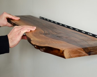 Raw Edge zwevende walnoot planken - Live Edge keuken badkamer wandplanken - rustieke houten zwevende plank - Living Edge massief walnoot