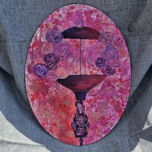 Arte mural surrealista con globo aerostático con jaula de pájaros vacía de estilo caricatura colgante sobre lienzo floral acrílico rosa en capas estilo paisaje onírico abstracto