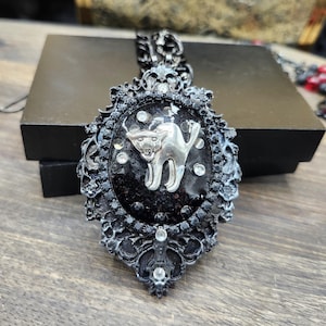 Scaredy Cat Cameo, Gothic Necklace, Black Cats, Familiars,  Victorian, Halloween Accessories