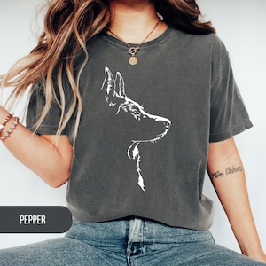 Australian Kelpie Shirt, Kelpie Mom Shirt, Herding Dog Shirt, Dog Mom Gift, Kelpie Dog Dad Shirt, Australian Dog Shirt, Dog Dad gift, Kelpie