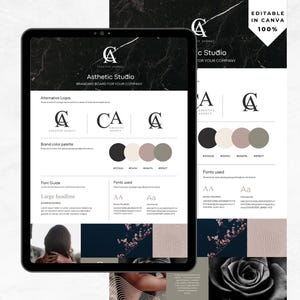 Könnte beinhalten: Eine Branding-Board-Vorlage, die auf einem Tablet und einem gedruckten Blatt angezeigt wird. Das Design zeigt den Text "Asthetic Studio" und "Branding Board for Your Company". Es enthält alternative Logos, eine Markenfarbpalette und Schriftrichtlinien. Die Vorlage ist mit "Editable in Canva 100%" gekennzeichnet.