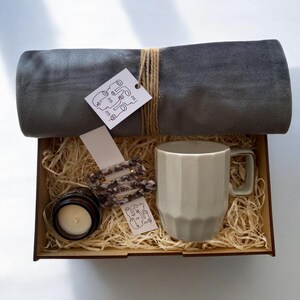Gift box with home decor, soy wax candle and accessories, original Mental Health Boxr her, pillowcase, tea cup, birthday gif, cozy gift set