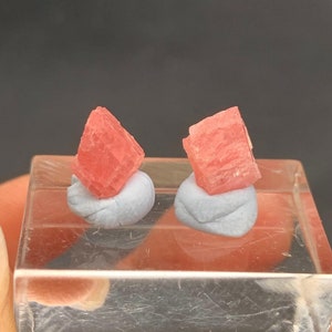 SPC-32 中国　広西チワン産　菱マンガン鉱×蛍石×水晶× 黄鉄鉱 青森県 尾太鉱山産 菱マンガン鉱 / 黄鉄鉱