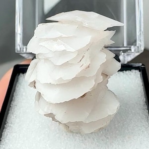 White Fluorescent Calcite Specimen from Yaogangxian, China, White Thousand Layer Calcite, Mineral Specimen Collection