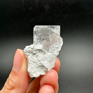 Clear Fluorite Crystal on Quartz from Xianghualing Mine, Hubei, China, Cube Fluorite Mineral Specimen, Fluorite Collection, #90